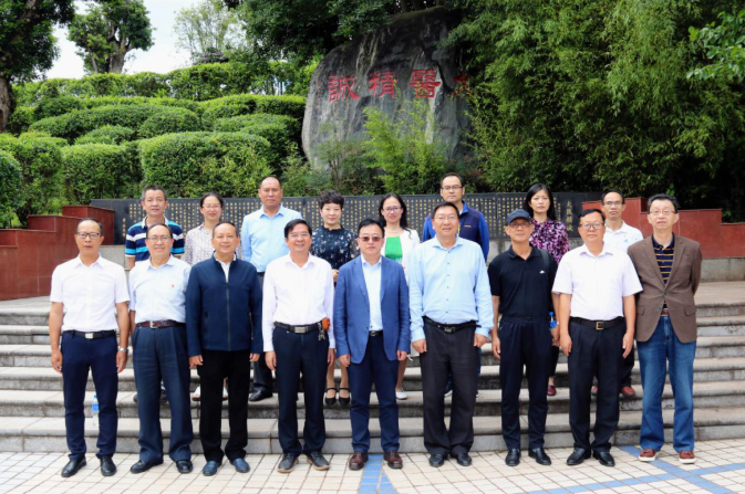 楚雄醫藥高等?？茖W校與昆明醫科大學簽訂合作辦學協議